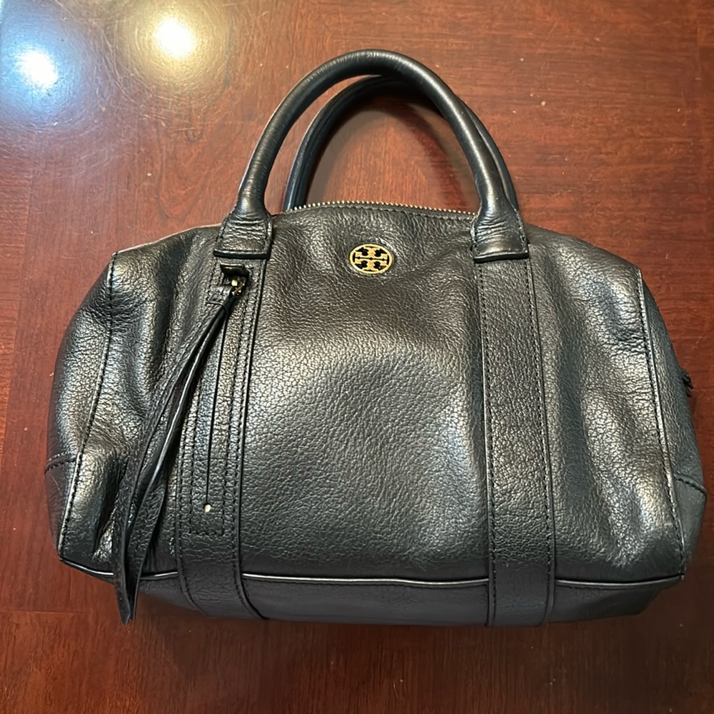 TORY BURCH SATCHEL!!!!